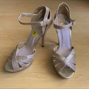 NWOB Gold Sparkly Platform Peep Toe Stiletto Heel Shoes by Derek Heart - Sz. 8